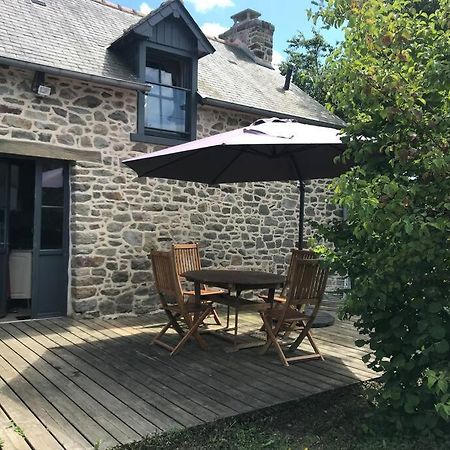 Maisonnette Au Pied Du Mont Dol 外观 照片