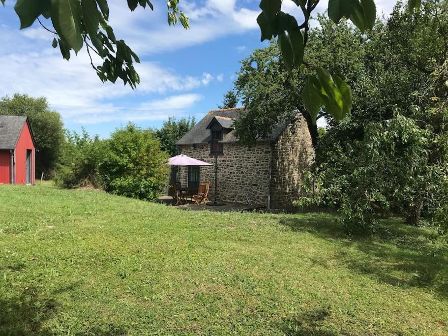 Maisonnette Au Pied Du Mont Dol 外观 照片